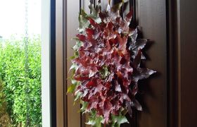 Come fare una ghirlanda d’autunno con le foglie