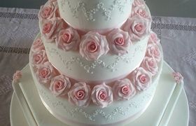 torta matrimonio con rose- vanessa netto