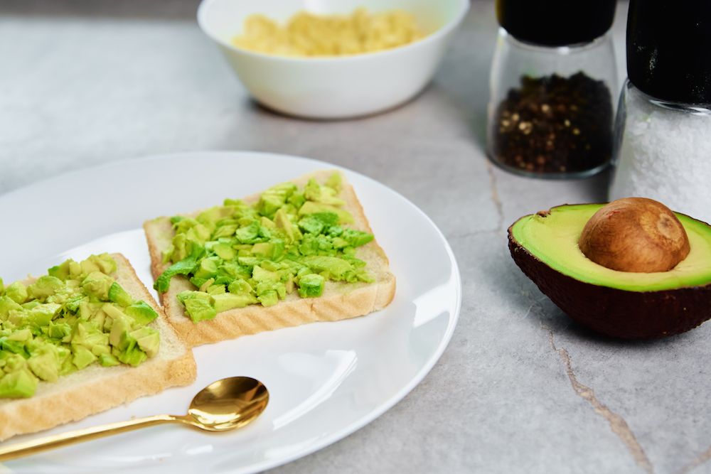 toast avocado - colazione estiva